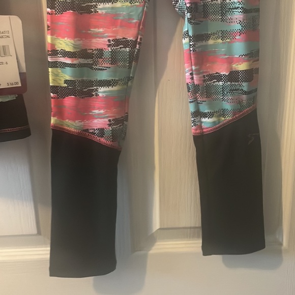 Freestyle Revolution Active Wear 2 piece Multi color 6X pants/ 6 top - Picture 4 of 9